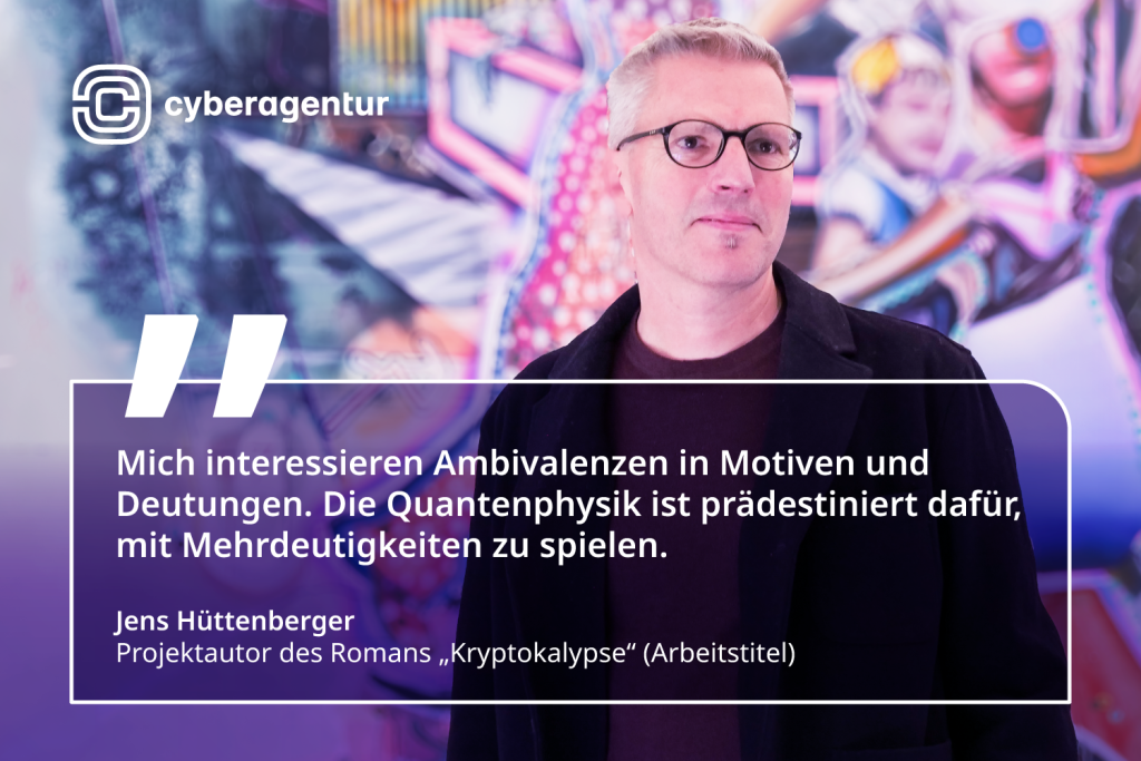 Jens Hüttenberger spricht im Podcast „Per Anhalter durch den Cyberraum“ über den Roman „Kryptokalypse“ und die Ambivalenzen von Quantencomputing zwischen Fortschritt, Risiko und gesellschaftlicher Sprengkraft.